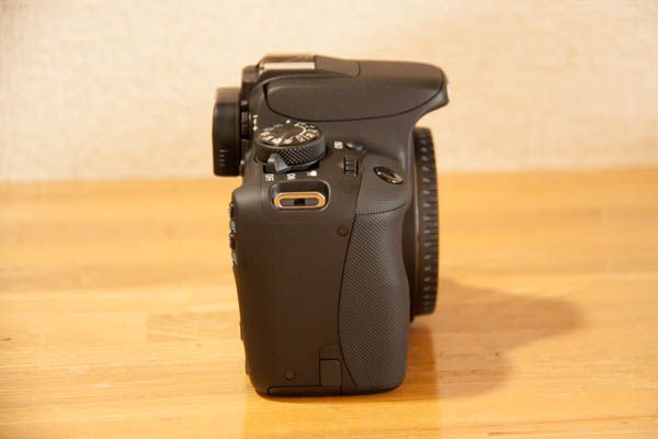 canon_eos_kiss_x7_double_zoom_kit_07