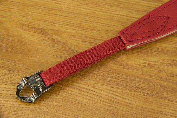 eos_m_handstrap_er-e1_03