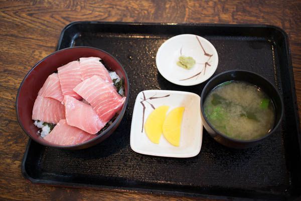 中トロ丼